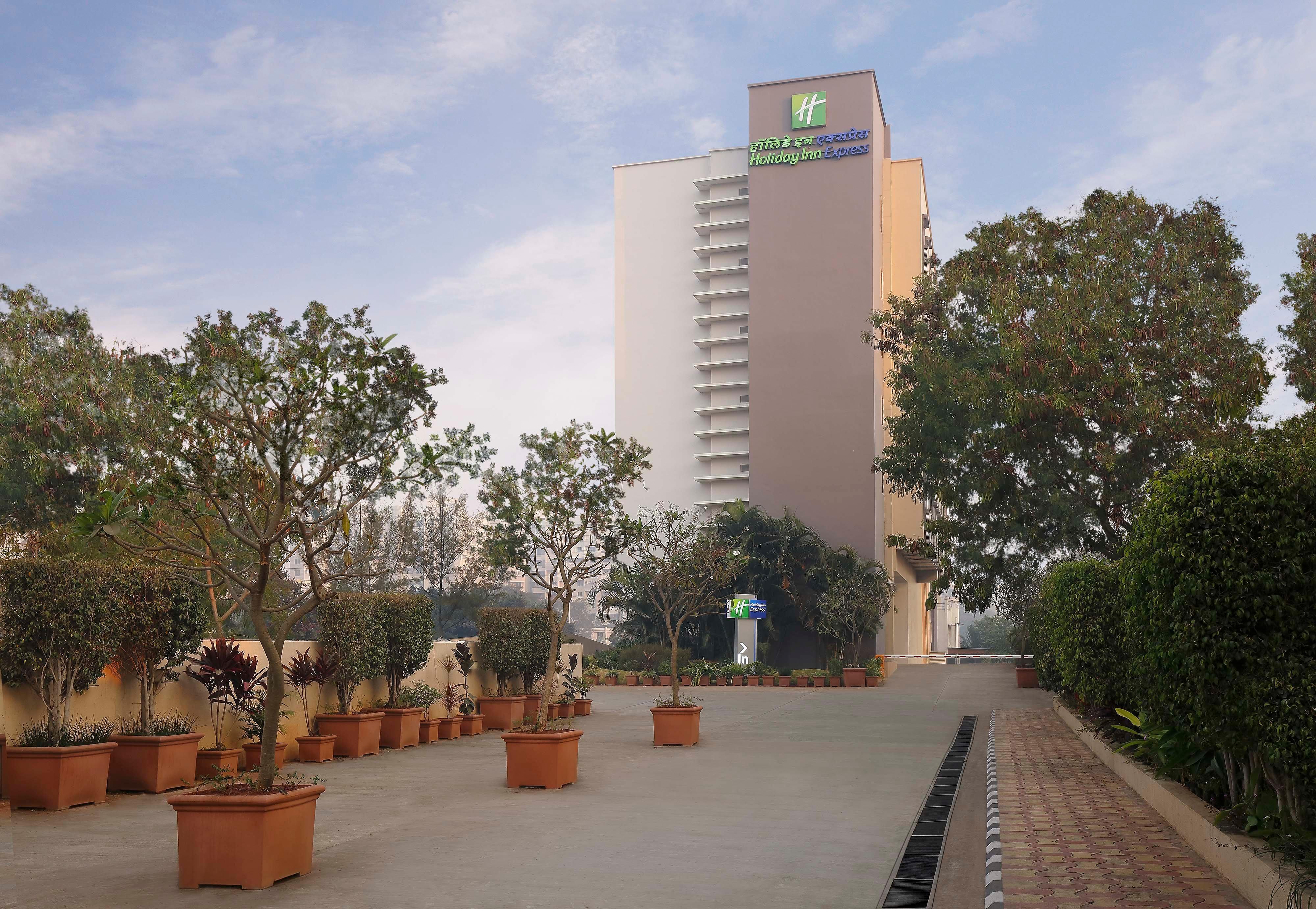 Holiday Inn Express Pune Hinjewadi By Ihg Pimpri-Chinchwad Exterior photo