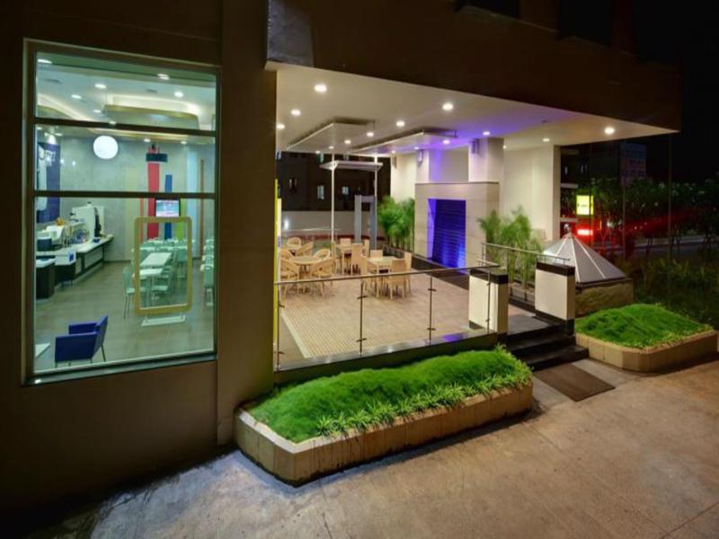 Holiday Inn Express Pune Hinjewadi By Ihg Pimpri-Chinchwad Exterior photo